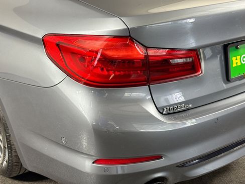 Used 2019 BMW 530e xDrive w/ Executive Package AWD/4WD image 36