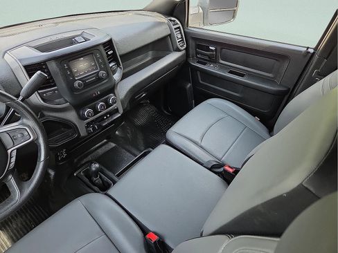 Used 2023 RAM 2500 Tradesman w/ Chrome Appearance Group AWD/4WD image 12