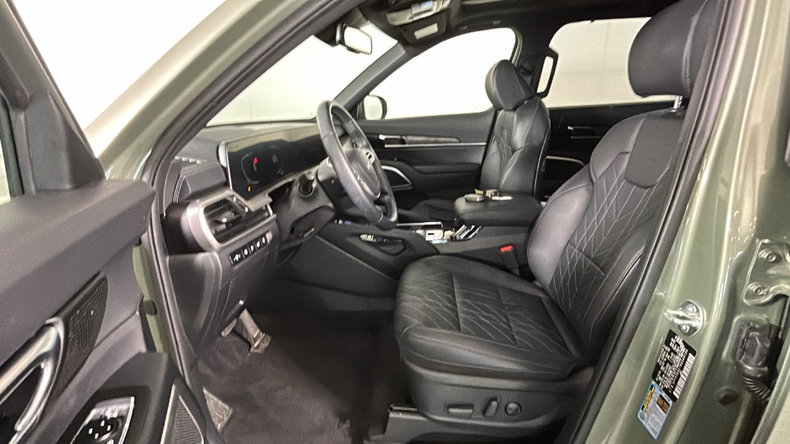 Used 2024 Kia Telluride EX X-Line AWD/4WD image 14