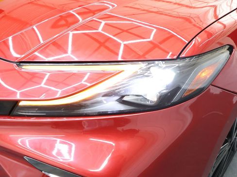 Used 2025 Toyota Camry XSE FWD image 27