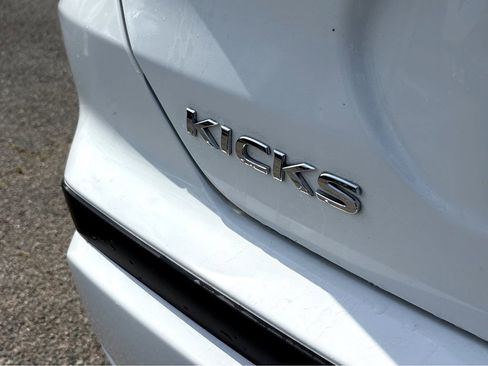 Used 2025 Nissan Kicks Play S FWD image 25