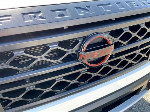 Used 2022 Nissan Frontier Pro-X RWD image 28