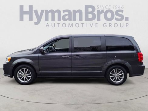 Used 2016 Dodge Grand Caravan SE image 6