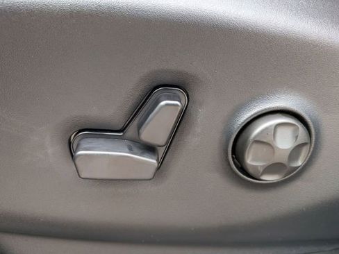 New 2026 Chrysler Pacifica Select w/ S Appearance Package image 13