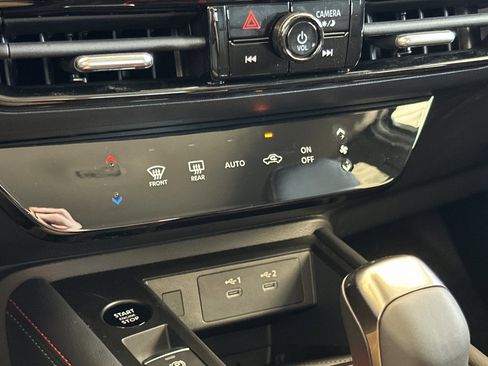 New 2026 Nissan Kicks SR image 20