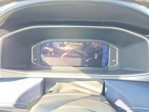 New 2025 Volkswagen Taos SEL image 18