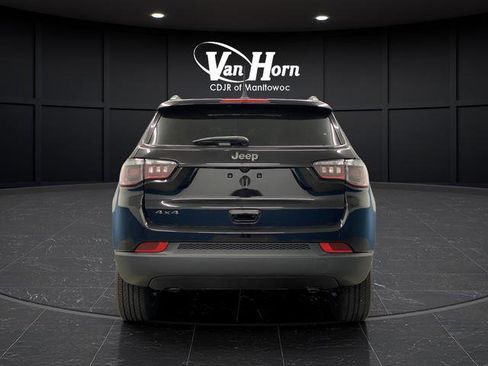 New 2026 Jeep Compass Latitude image 13