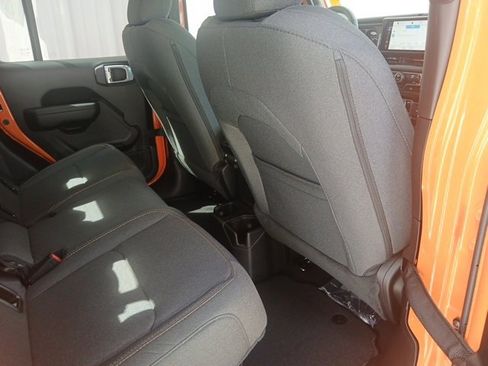 New 2025 Jeep Gladiator Sport image 26