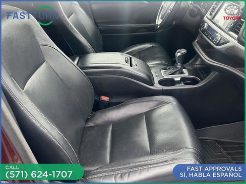 Used 2017 Toyota Highlander Limited Platinum image 15