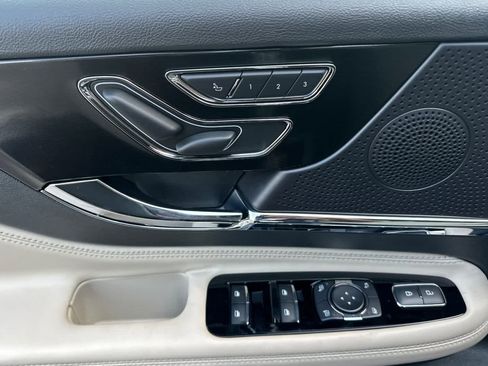 Used 2025 Lincoln Corsair FWD w/ Equipment Group 101A image 13