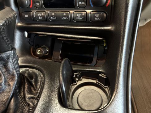 Used 1997 Chevrolet Corvette Coupe w/ Memory Pkg image 80