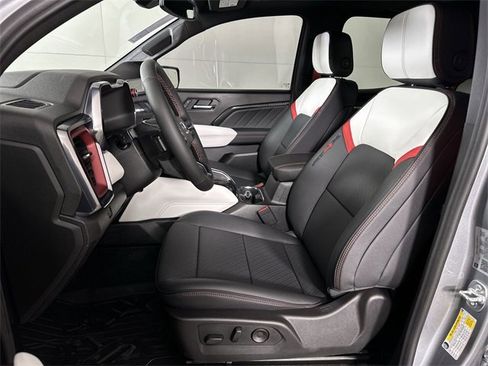 New 2025 GMC Canyon AT4 w/ AT4X Package image 20