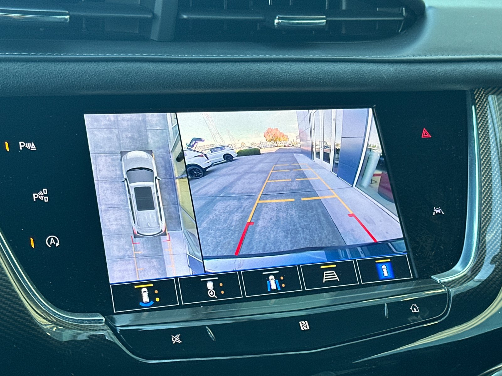 Used 2021 Cadillac XT6 Sport w/ Platinum Package AWD/4WD image 21
