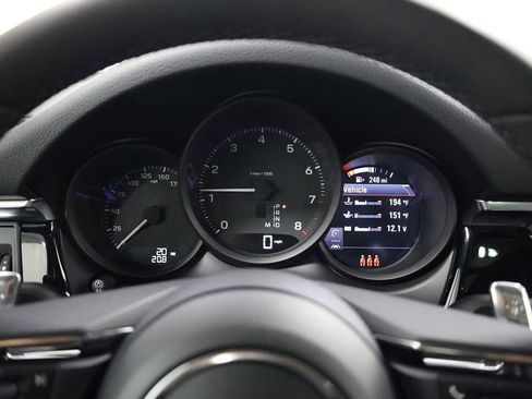 New 2026 Porsche Macan AWD/4WD image 24