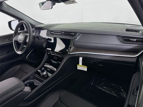 New 2026 Jeep Grand Cherokee Limited AWD/4WD image 24