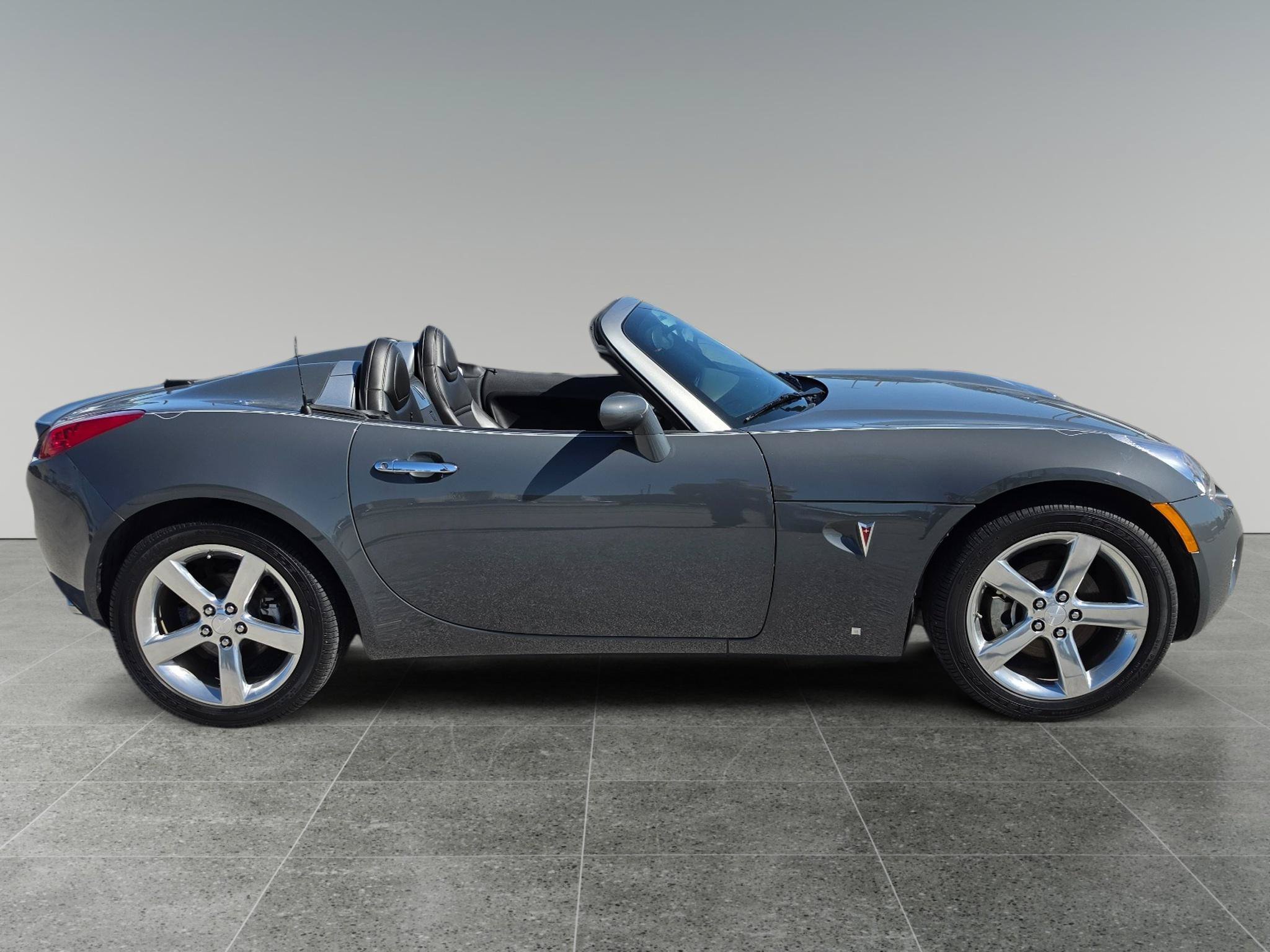 Used 2008 Pontiac Solstice Convertible w/ Premium Package RWD image 7
