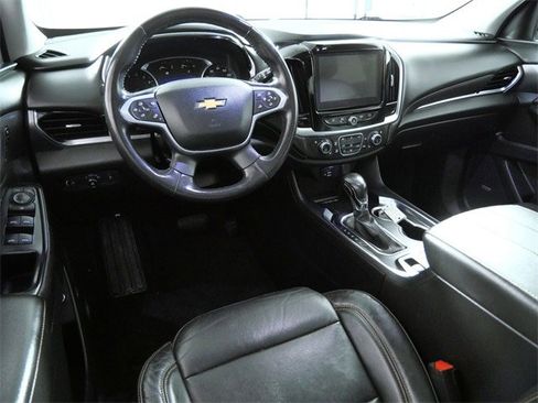 Used 2021 Chevrolet Traverse Premier w/ Redline Edition image 4