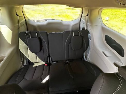 Used 2023 Chrysler Voyager LX FWD image 23