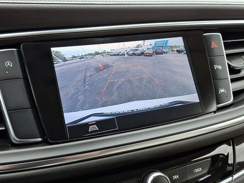 Certified 2023 Buick Enclave Essence FWD image 19