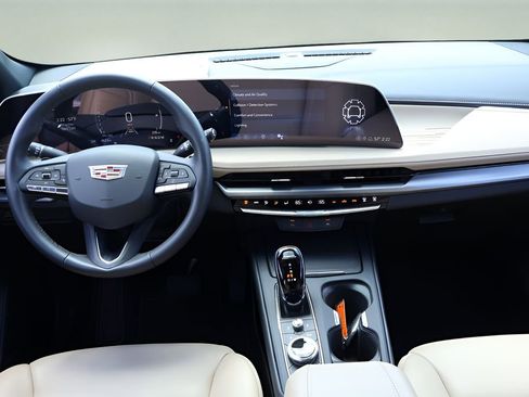 Certified 2024 Cadillac XT4 Premium Luxury image 16