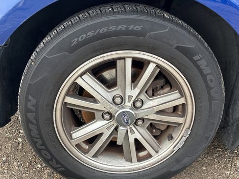 Used 2005 Ford Mustang Deluxe image 33