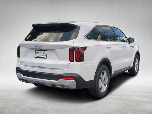 New 2026 Kia Sorento LX image 3