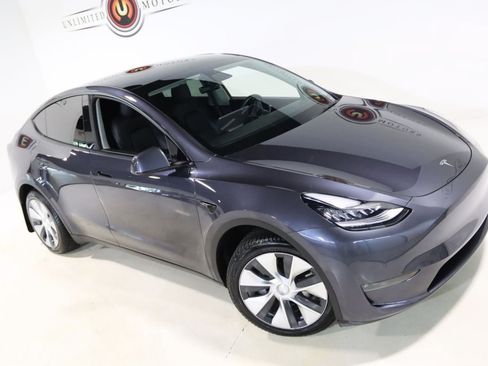 Used 2022 Tesla Model Y Long Range AWD/4WD image 66