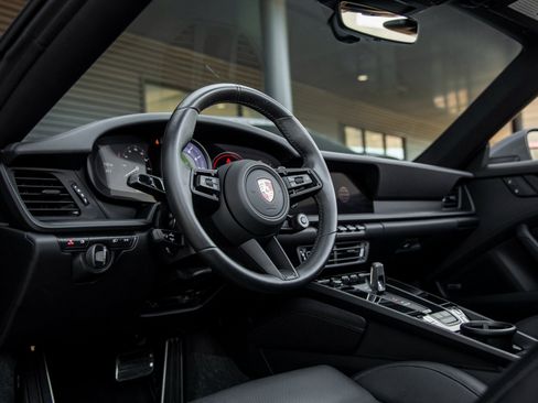 Used 2023 Porsche 911 Carrera 4 GTS image 4