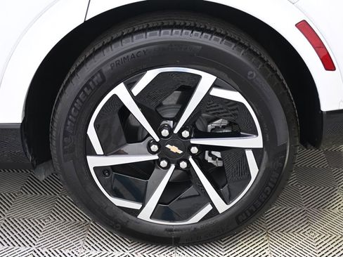 Used 2025 Chevrolet Equinox EV LT w/ Convenience Package image 20