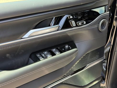 New 2026 Jeep Grand Wagoneer Summit AWD/4WD image 10