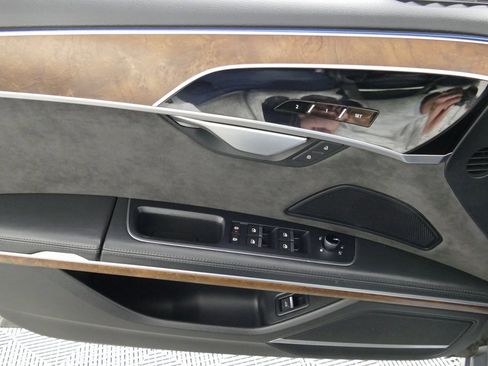 Used 2021 Audi A8 L 3.0T w/ Executive Plus Package image 10