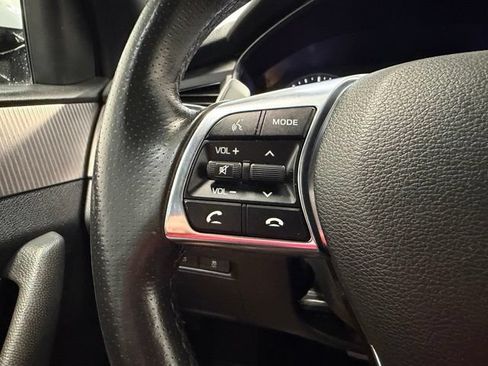 Used 2018 Hyundai Sonata Limited FWD image 16