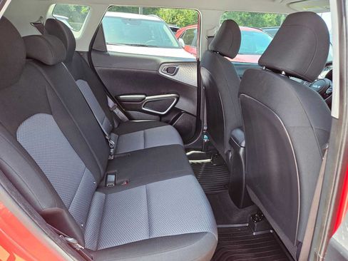Used 2023 Kia Soul LX FWD image 19