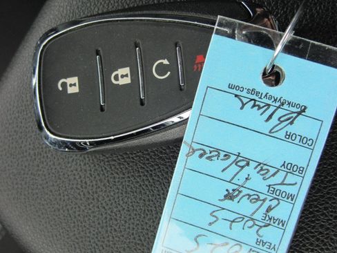 Used 2025 Chevrolet TrailBlazer LT AWD/4WD image 18
