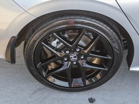 Used 2025 Honda Civic Sport image 11