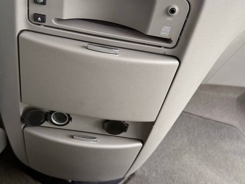 Used 2009 Nissan Quest SE w/ Seat Pkg image 29