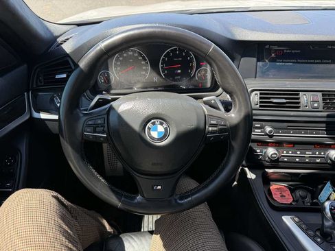 Used 2013 BMW M5 RWD image 9
