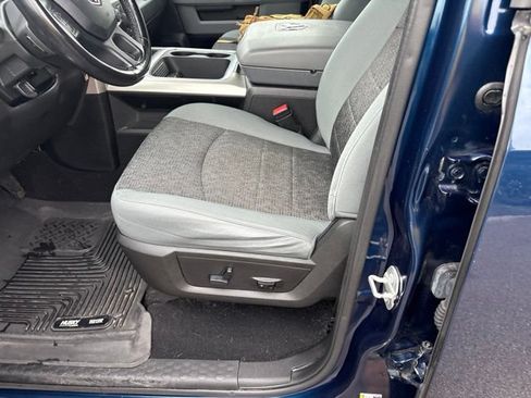 Used 2020 RAM 1500 Classic SLT w/ Luxury Group RWD image 7
