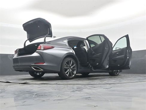 Used 2019 Lexus ES 350 Ultra Luxury image 52