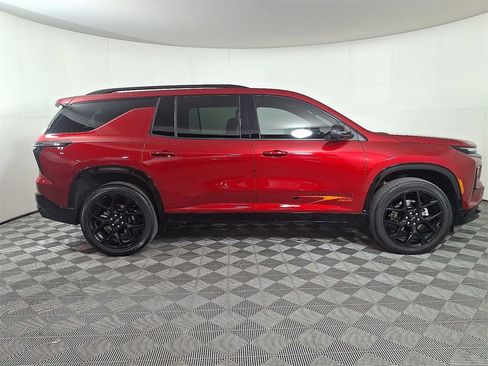 Used 2024 Chevrolet Traverse RS w/ LPO, Floor Liner Package image 11