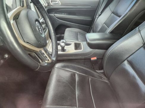 Used 2014 Jeep Grand Cherokee Limited w/ Luxury Group II RWD image 16