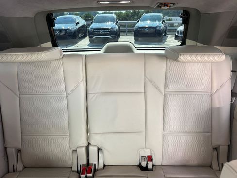 Used 2024 Cadillac Escalade Sport Platinum w/ Heavy-Duty Trailer Package AWD/4WD image 23