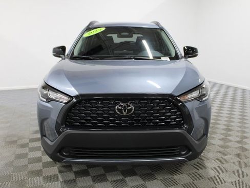 Certified 2025 Toyota Corolla Cross LE image 9