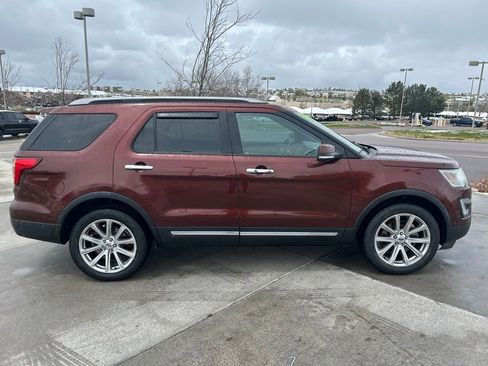 Used 2016 Ford Explorer Limited w/ Equipment Group 301A AWD/4WD image 10