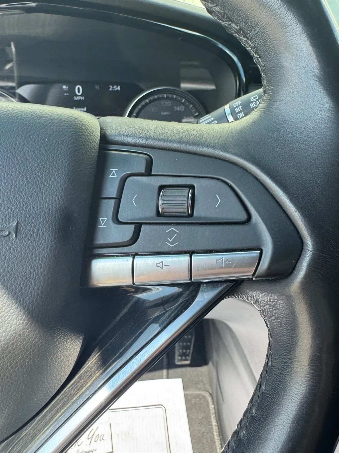 Used 2020 Cadillac XT6 Premium Luxury FWD image 8