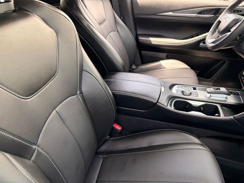 Certified 2026 INFINITI QX60 Luxe w/ Family Package FWD image 11