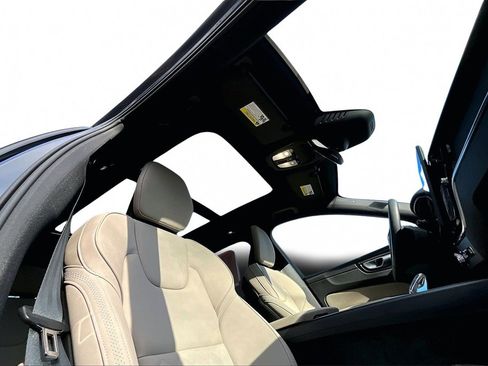 Certified 2026 Volvo XC60 B5 Plus w/ Protection Package Premier image 27