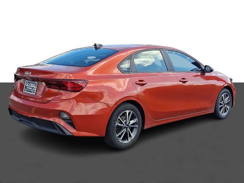 Used 2023 Kia Forte LXS w/ LXS Technology Package image 7