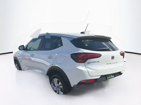 Used 2025 Buick Encore GX Preferred AWD/4WD image 5