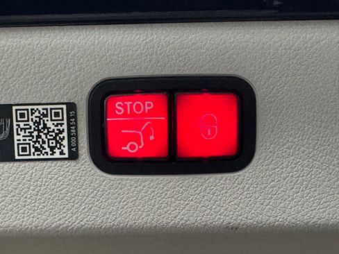 Certified 2023 Mercedes-Benz EQS 580 4MATIC Sedan image 15